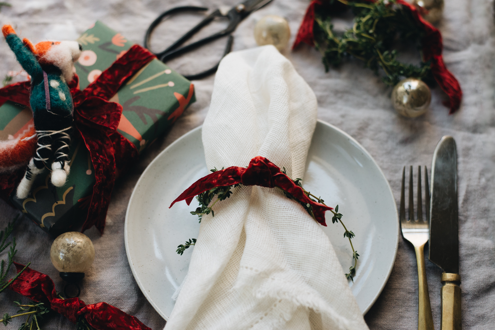 fresh thyme napkin ring holiday table setting