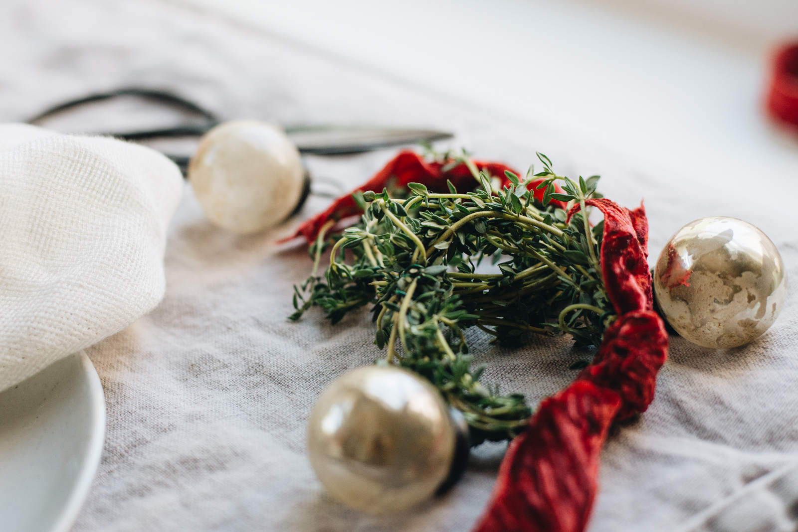 fresh sprigs of thyme christmas mini wreath