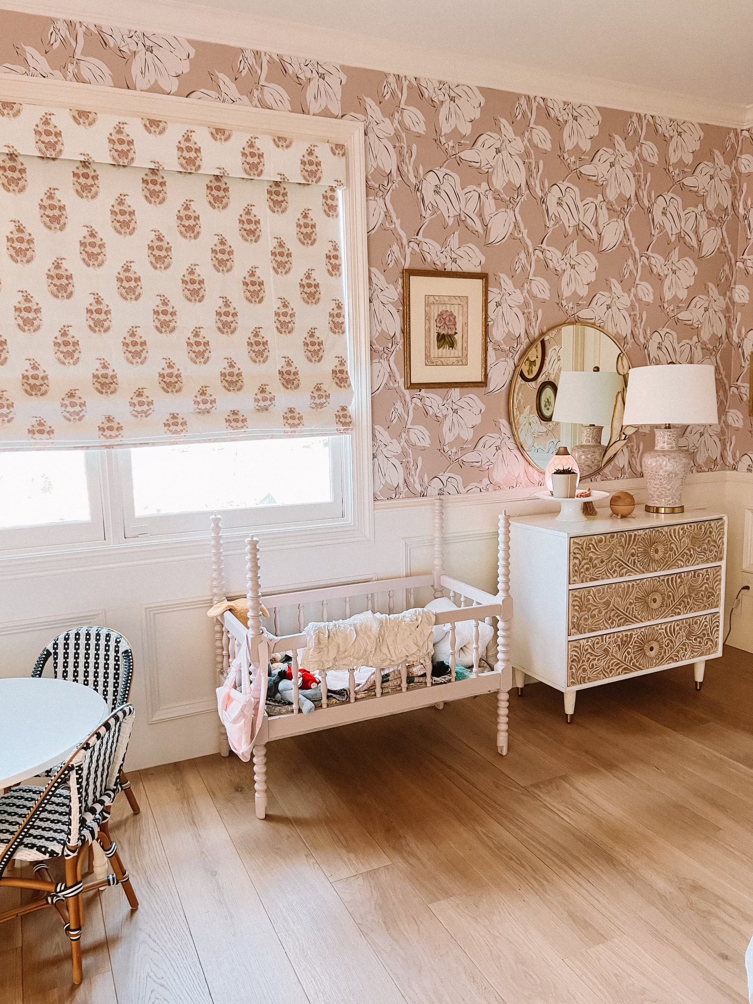 little girls room wallpaper