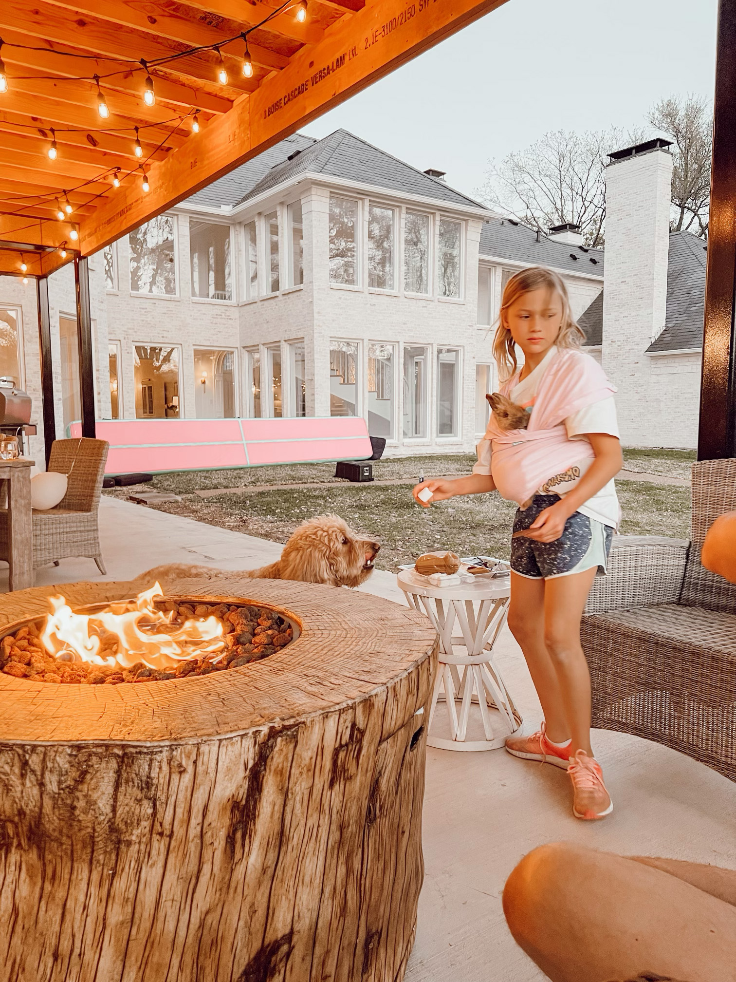 outdoor dinner party table