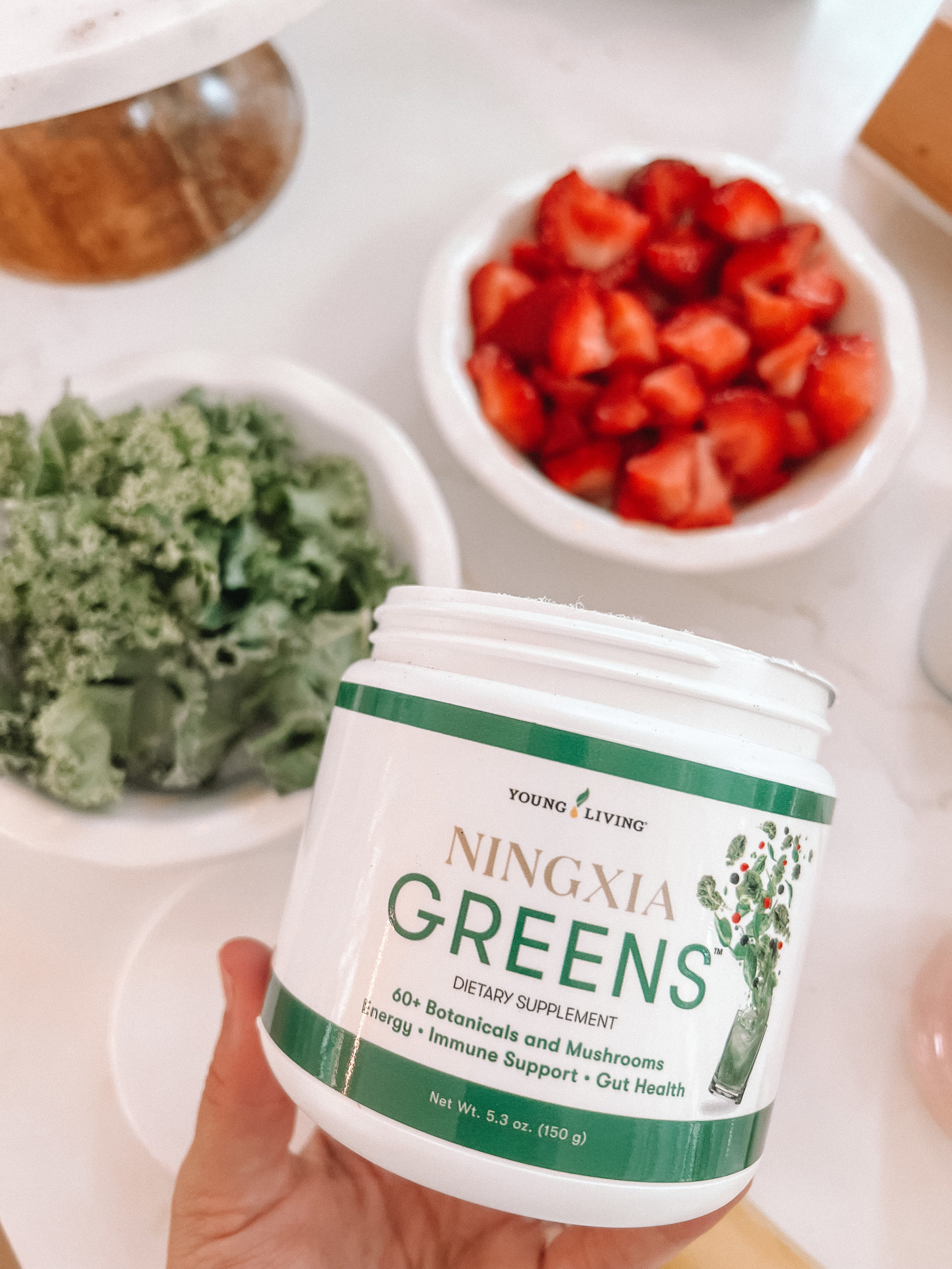 greens powder smoothie