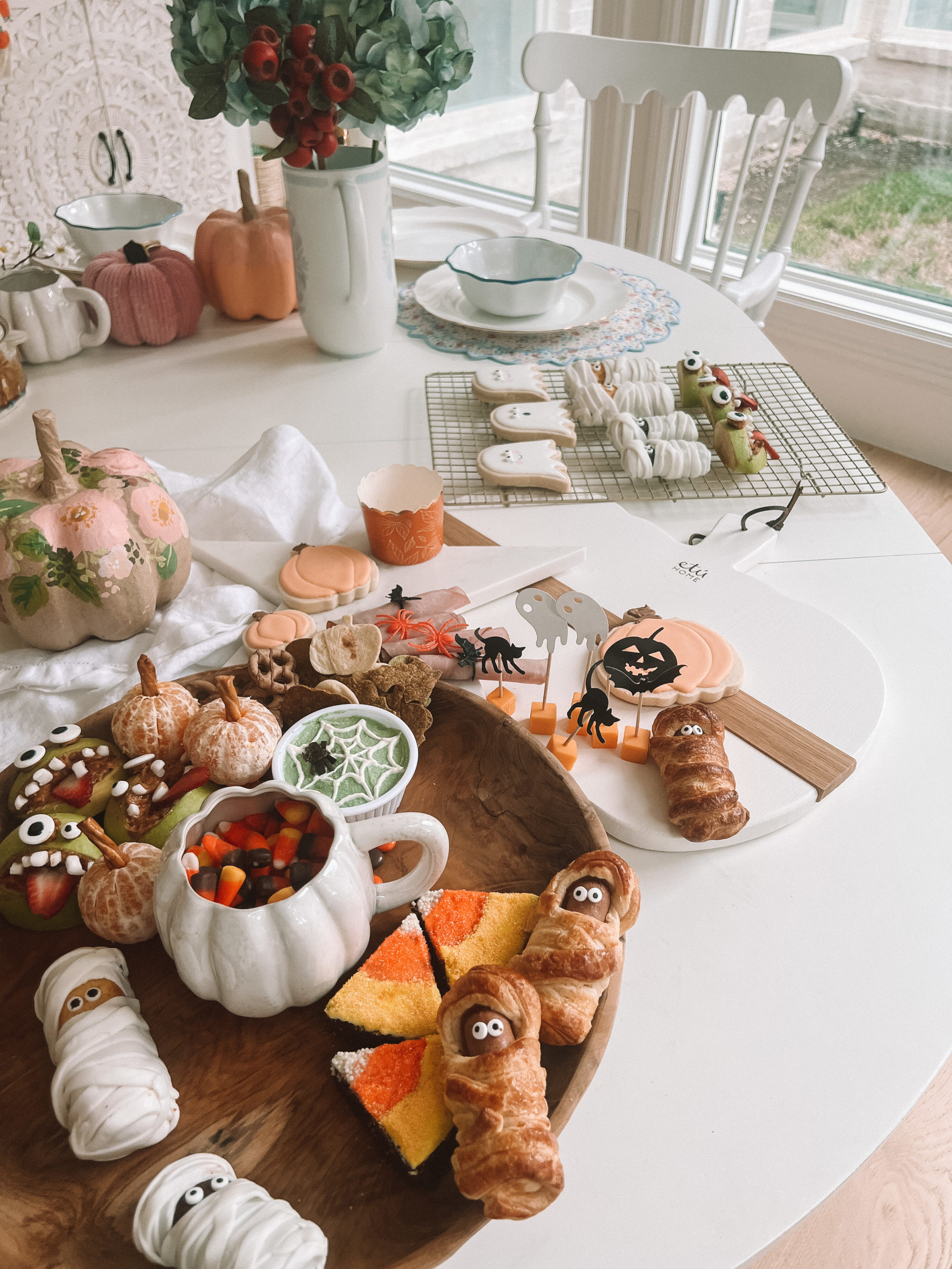 halloween spooky snack board