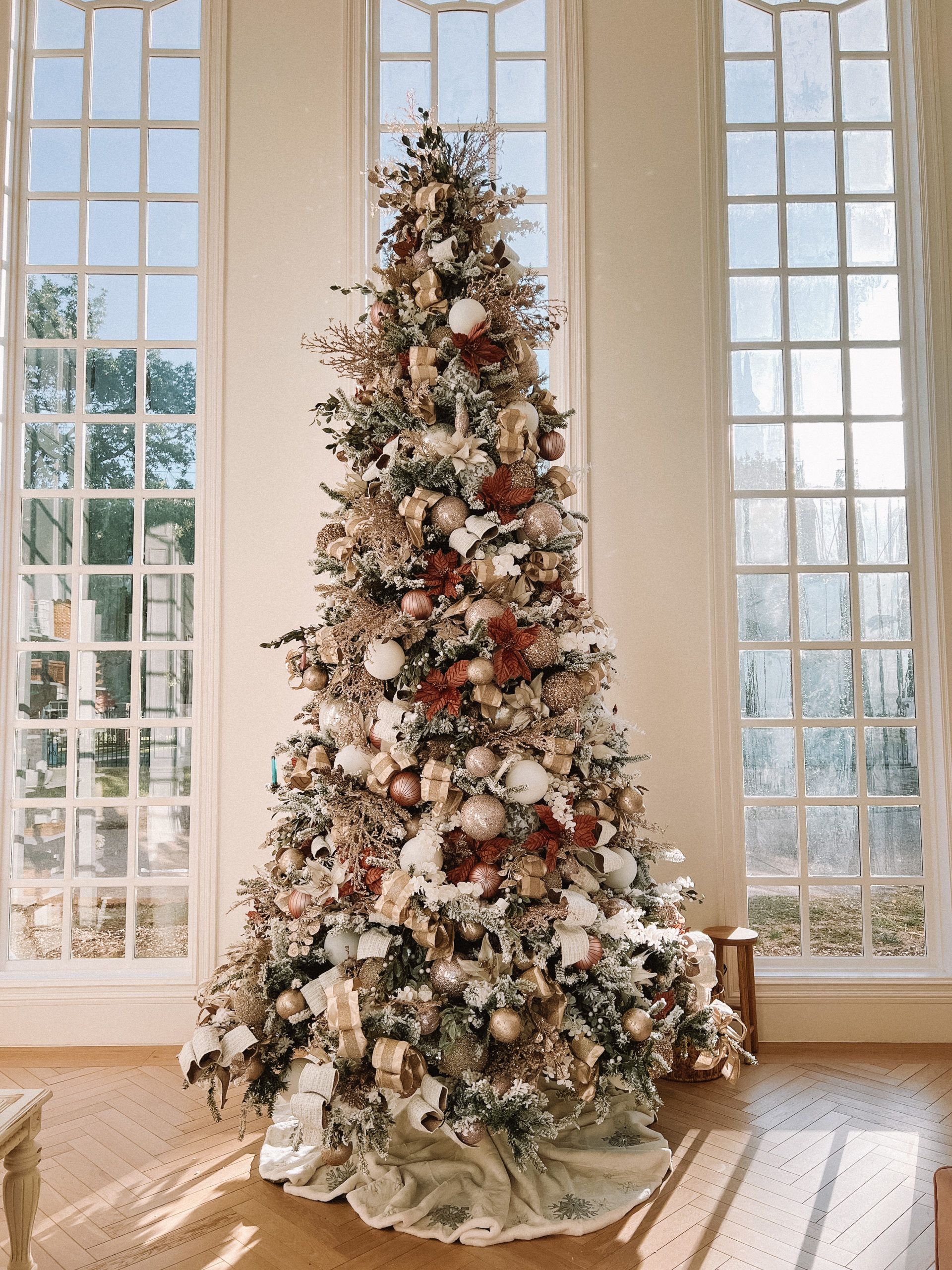 Casey Wiegand christmas decorating ideas