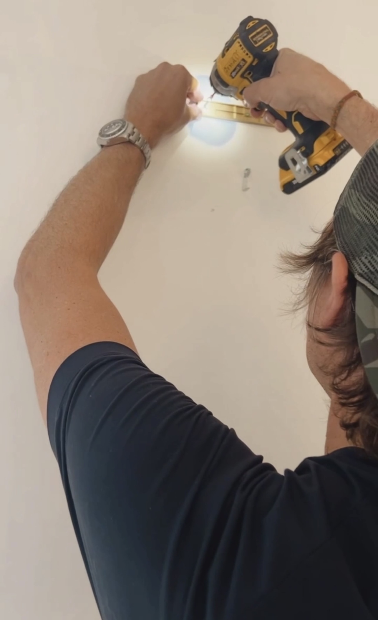 wireless picture lighting