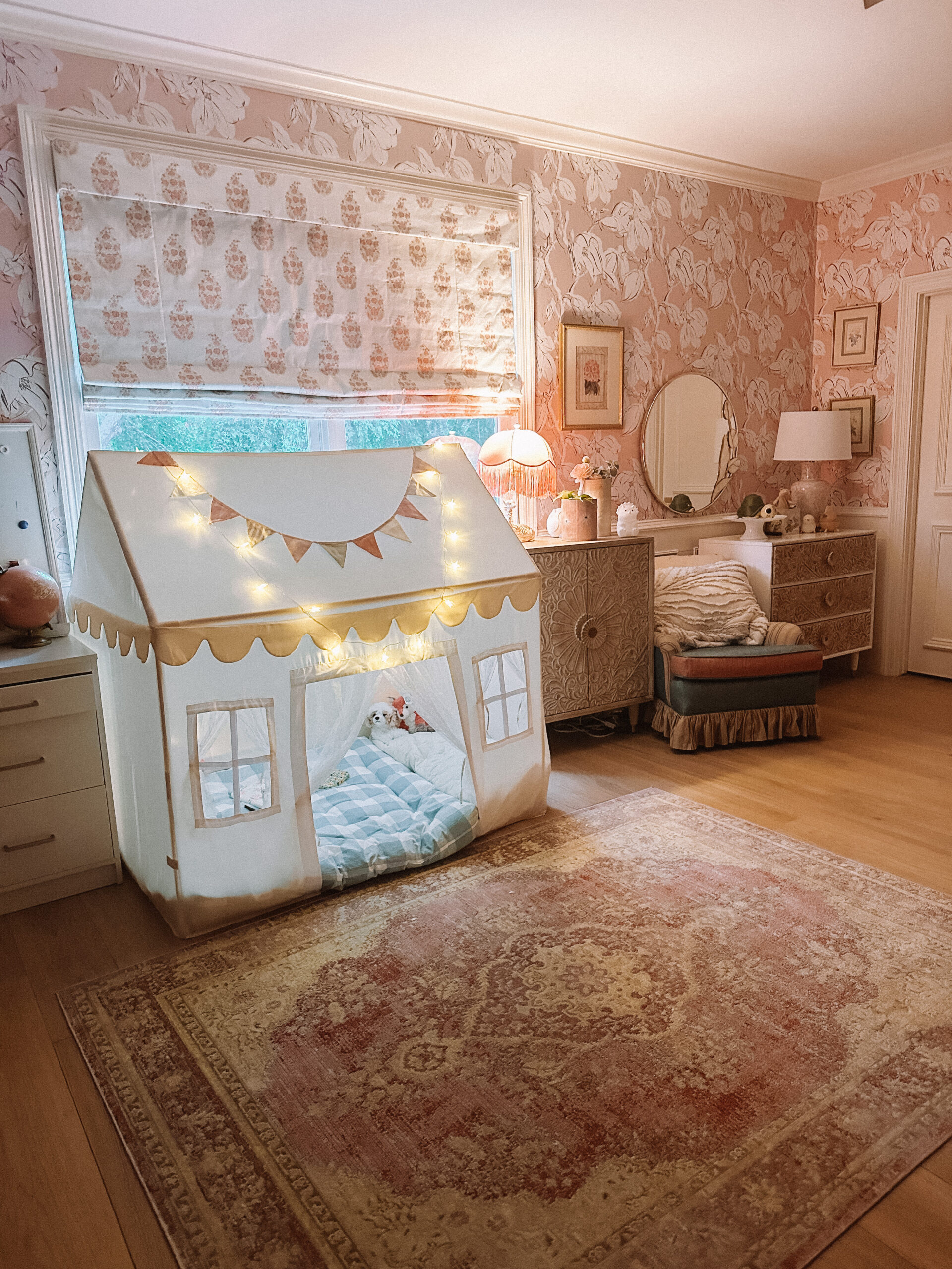 kids play table and chairs