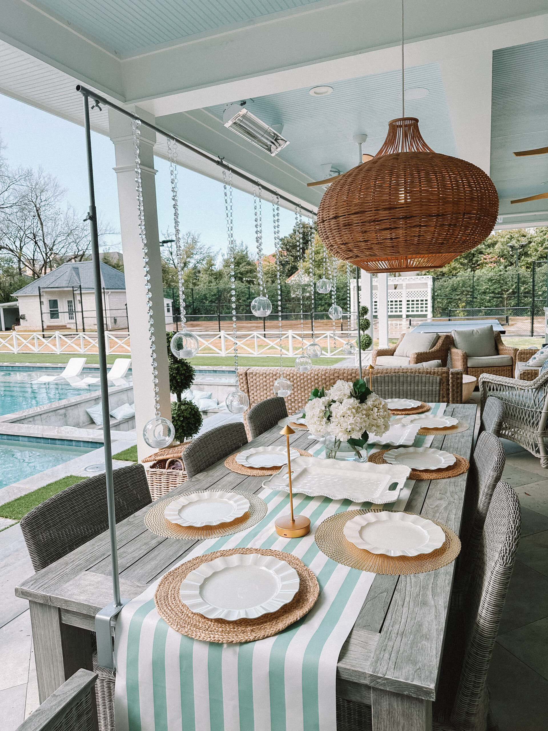 outdoor dinner party